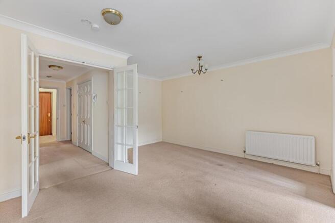 2 bed Flat for sale Image 5