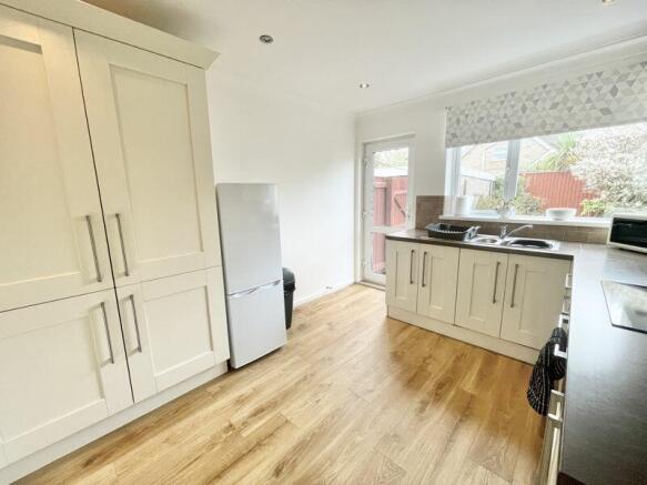 Kitchen alt view