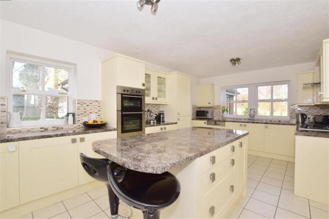 Kitchen/Breakfast Room