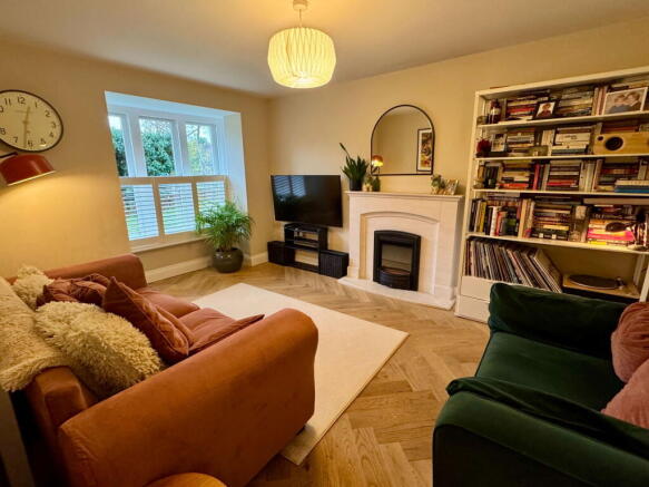 4 bed Semi-Detached for sale Image 4