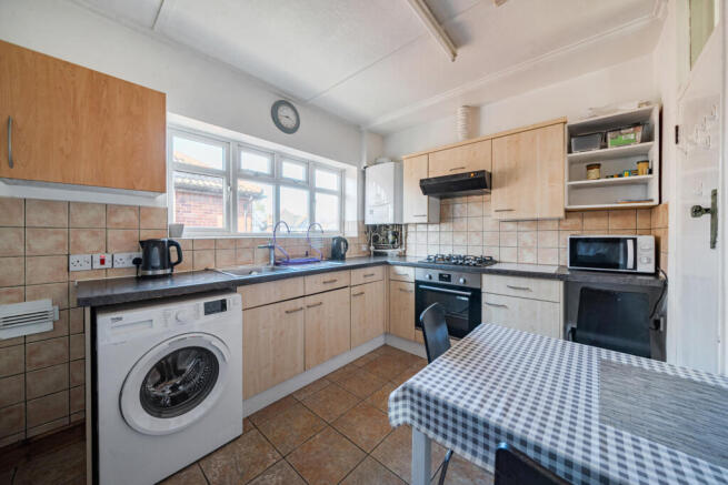 1430365-5-69bad58...