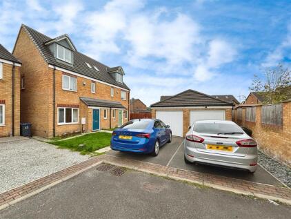 Pear Tree Close, Bradford, BD6 2DG