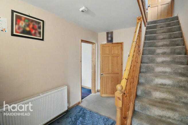Gloucester Avenue, Slough photo 4