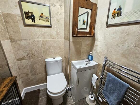 wc downstairs.jpg