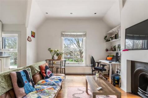 Station Road, London, N22
