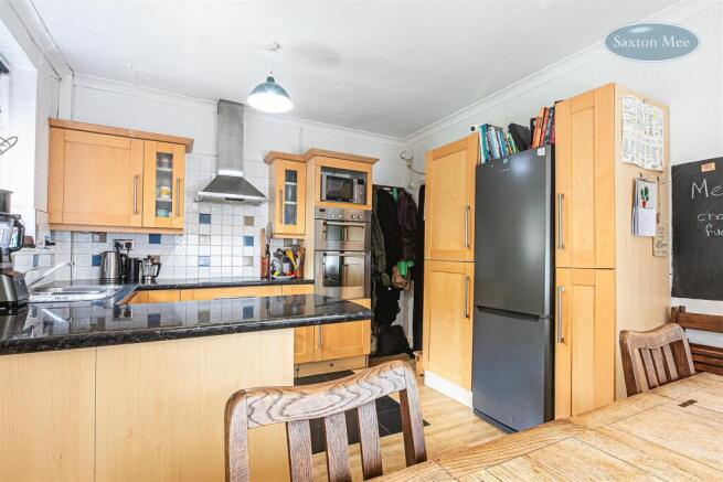 2 bed Semi-Detached for sale Image 6