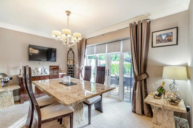 8577606-interior43.jpg