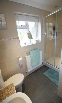 ENSUITE SHOWER ROOM