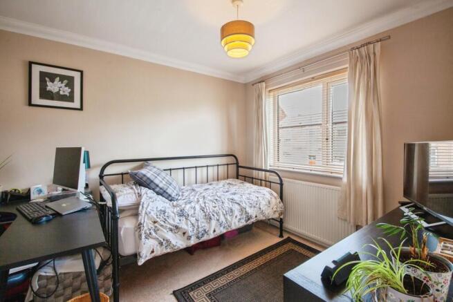 3 bed Semi-Detached for sale Image 10