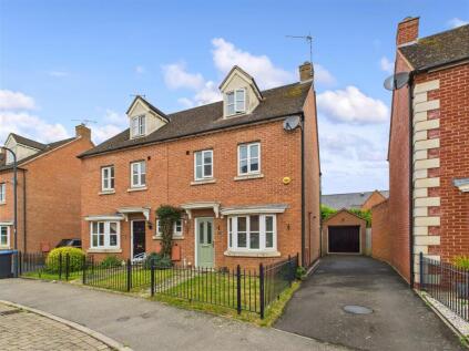 Amis Way, Stratford-Upon-Avon