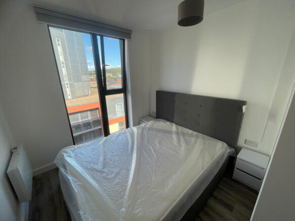 2 bed Apartment to rent Image 7