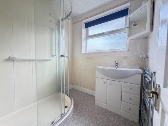3 bed Flat for sale Image 6