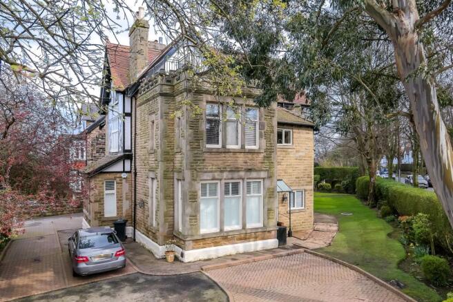 3 bed Apartment for sale Image 6