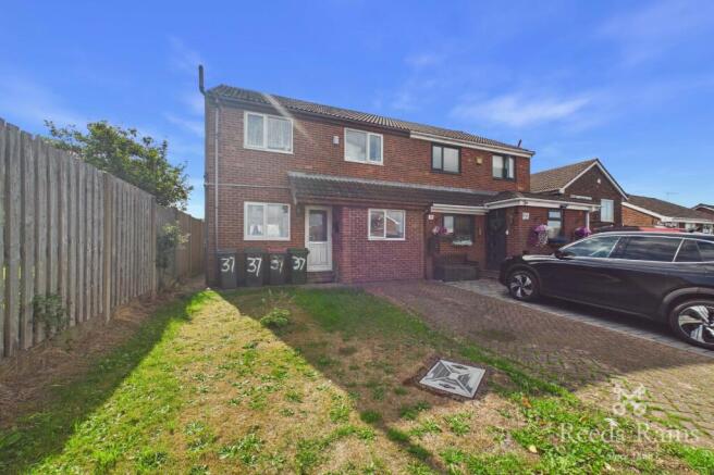 3-bed semi-detached on Greenland Avenue, Maltby, Rotherham, South Yorkshire, S66, £190,000