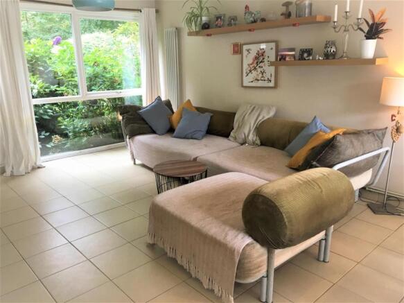 Lounge edited - different angle - Copy.JPG