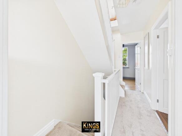 4 bed Terraced for sale Image 12