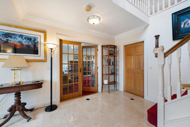 5 bed Detached for sale Image 5