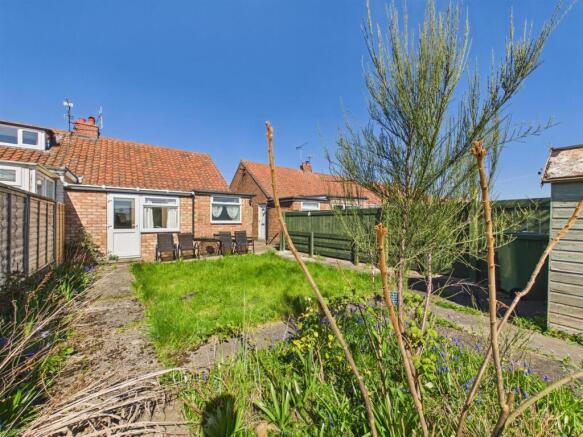 1 bed Semi-Detached Bungalow for sale Image 9