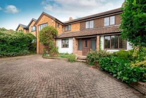 69, Disraeli Crescent, High Wycombe HP13 5EW