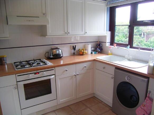New 'Shaker' Kitchen