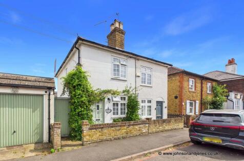 Victory Road, Chertsey, Surrey, KT16