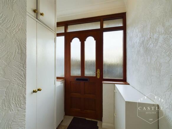 ENTRANCE PORCH