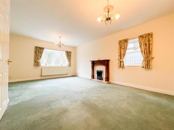 Sitting / Dining Room