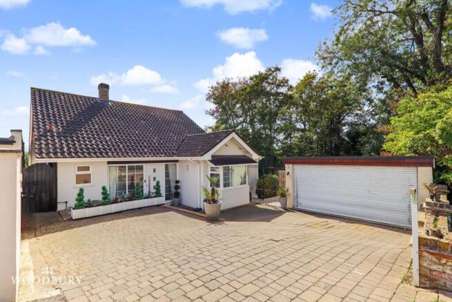 4-bed detached on Goldings Rise, Loughton, IG10, £1,100,000