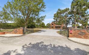 Thurles Farm House, Park Farm Road, Kettlethorpe, Lincoln LN1 2LD