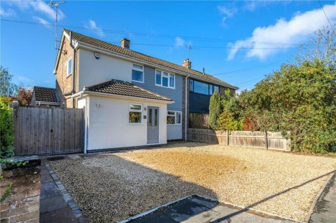 3-bed semi-detached on Westwood Drive, Bourne, Lincolnshire, PE10, £299,950