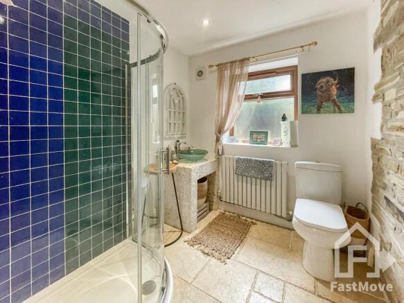 4 bed Detached for sale Image 12