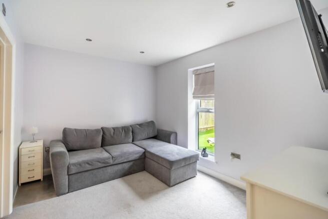 4 bed Detached for sale Image 9