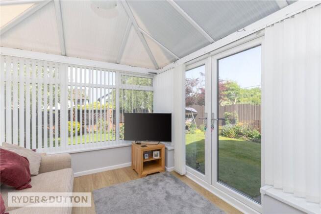 4 bed Detached for sale Image 9