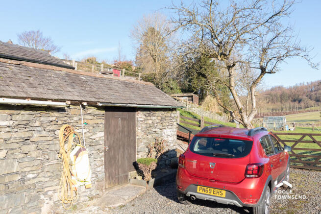 Outbuilding housi...