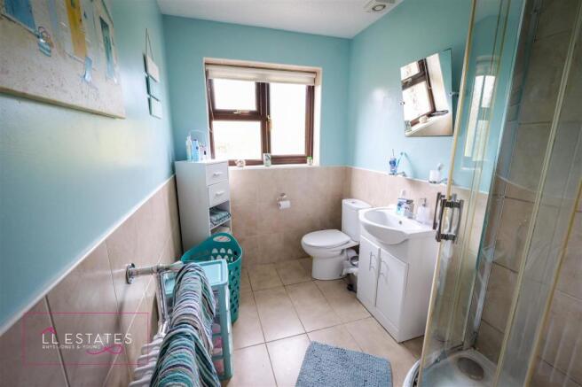 Shower room.jpg