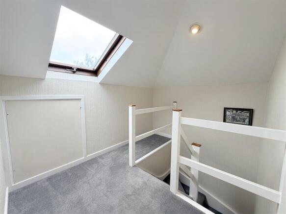 2 bed Semi-Detached for sale Image 7