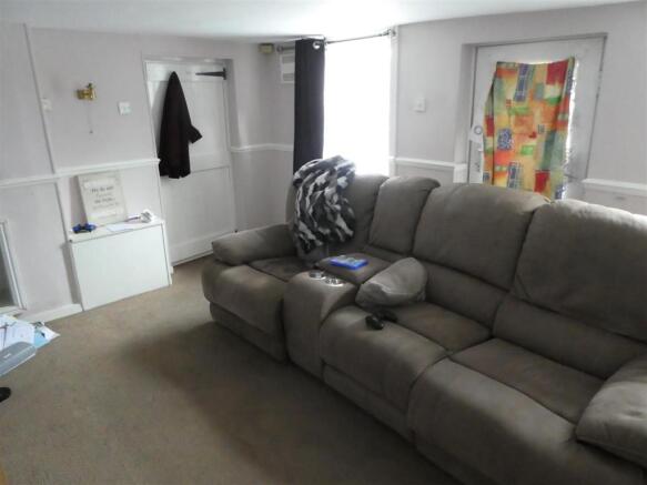 lounge.JPG
