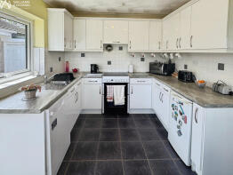 16, Ffordd Caradog, Four Mile Bridge, Holyhead LL65 2SX