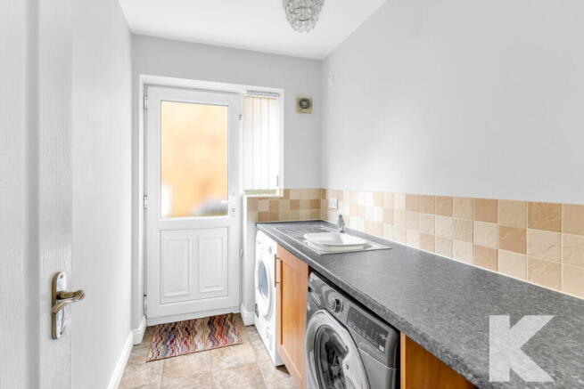 4 bed Detached for sale Image 10