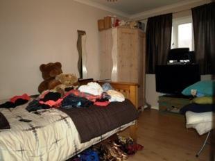Bedroom (2)