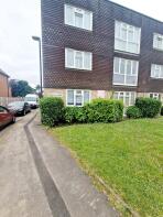 14, Chichester Court, Slough SL1 1NZ