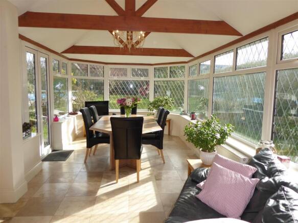 GARDEN ROOM