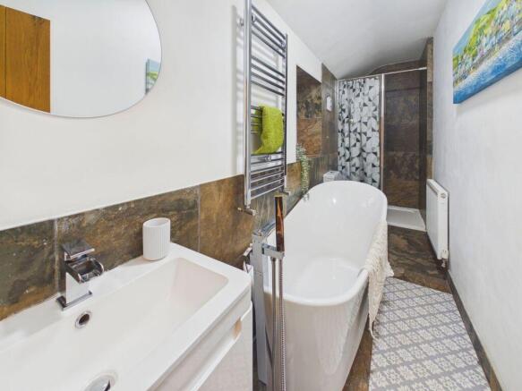 2 bed Cottage for sale Image 7