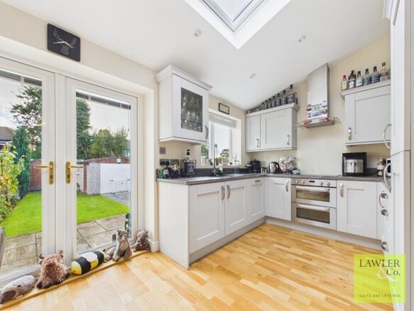 Deneside Crescent, Hazel Grove, Stockport, SK7 4NU photo 4