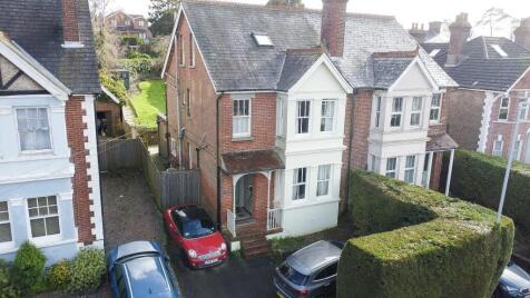 Hailsham Road, Heathfield TN21 8AF