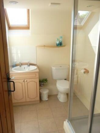 The Barn Shower Room