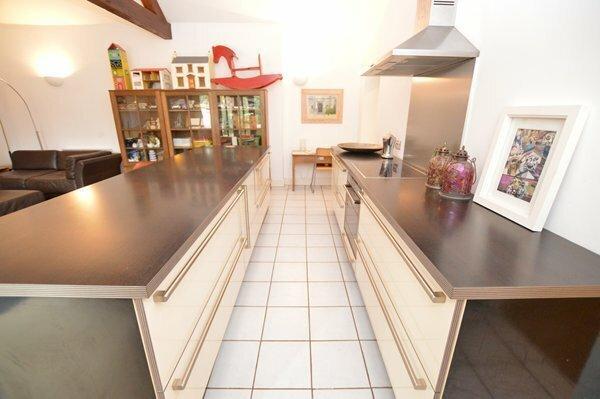 open plan living room & kitchen