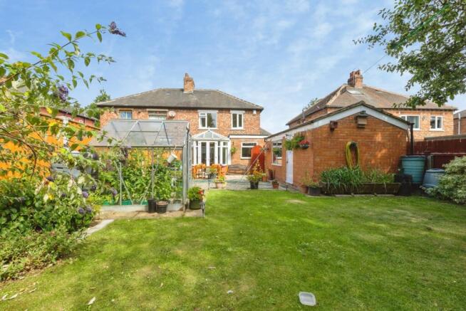 3 bed Semi-Detached for sale Image 12