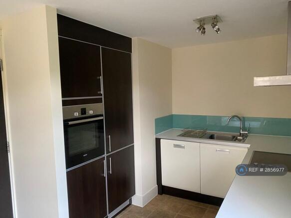 1 bed Flat to rent Image 7