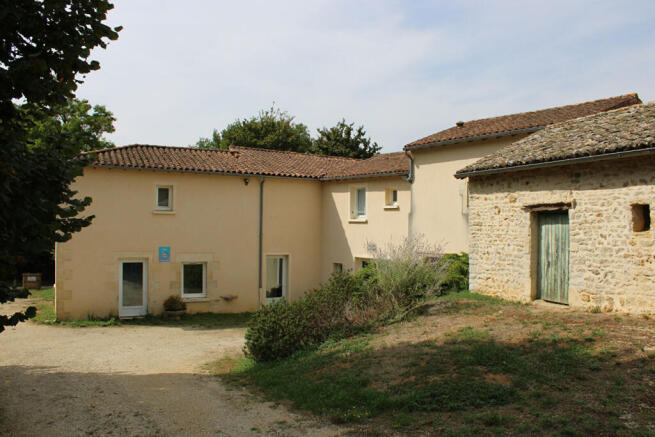Photo 2